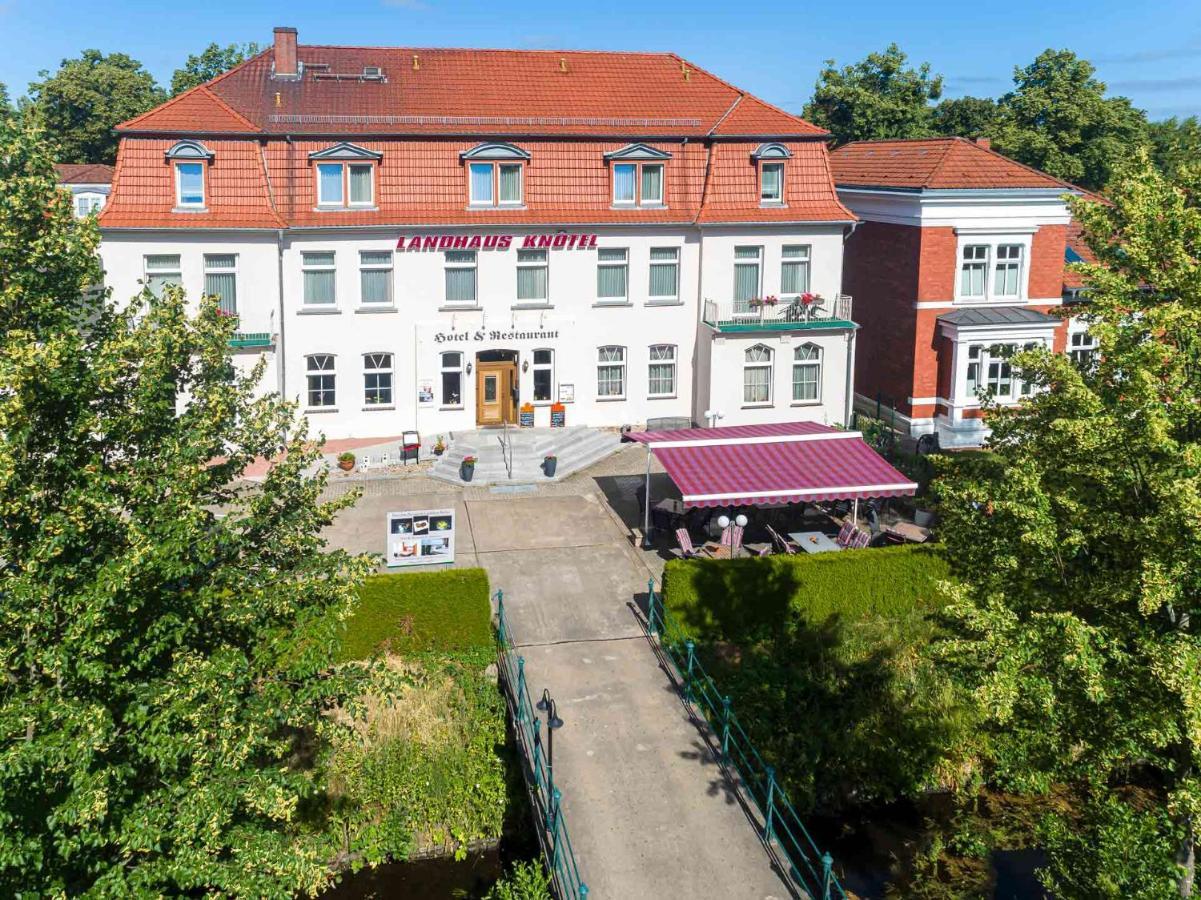 Landhaus Knoetel Лудвигслуст Екстериор снимка