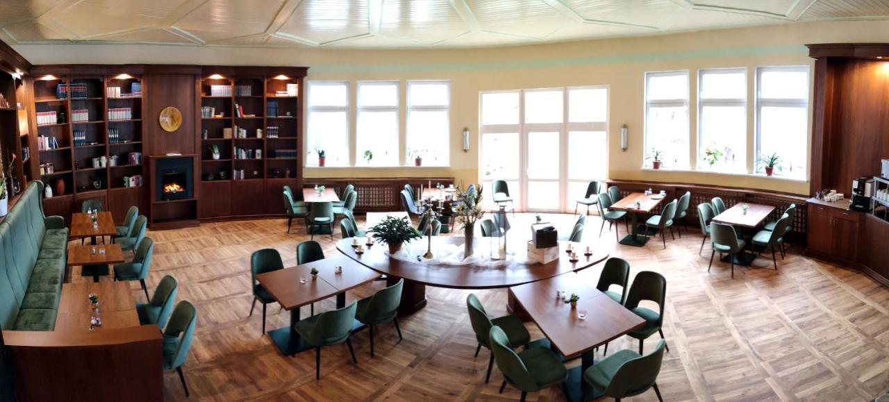 Landhaus Knoetel Лудвигслуст Екстериор снимка