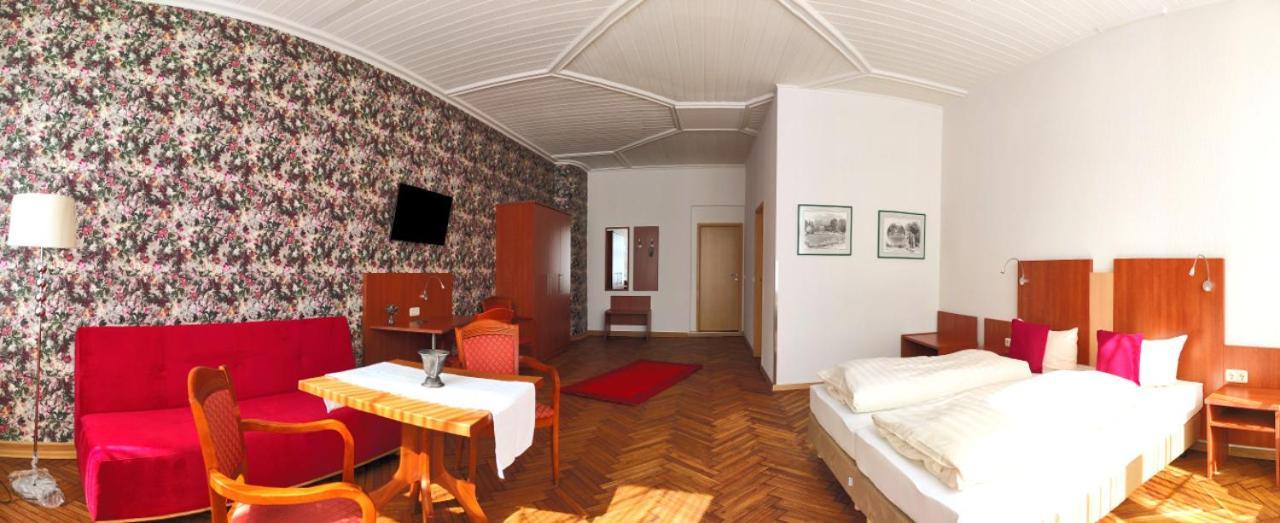 Landhaus Knoetel Лудвигслуст Екстериор снимка
