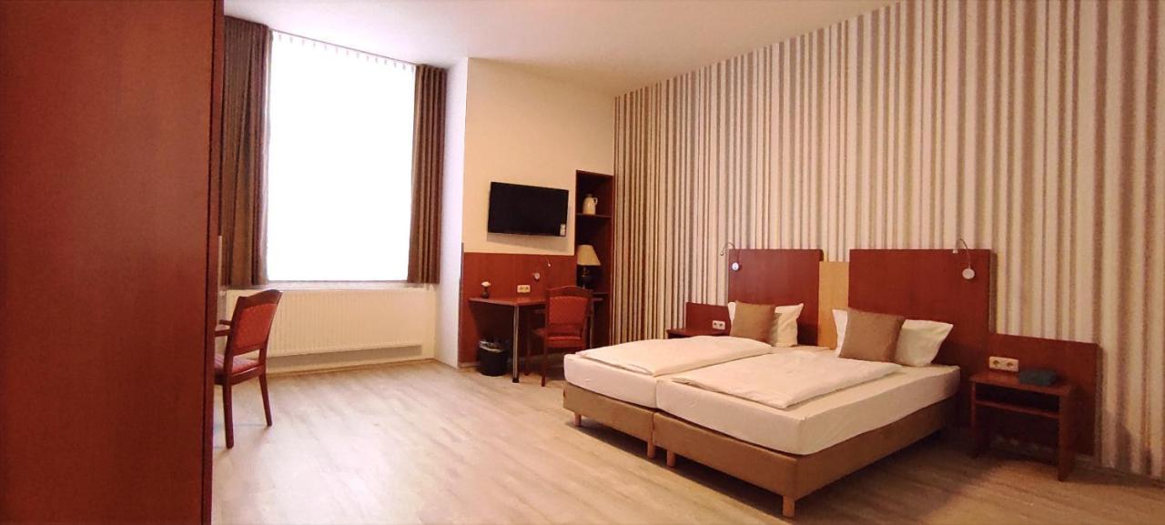 Landhaus Knoetel Лудвигслуст Екстериор снимка