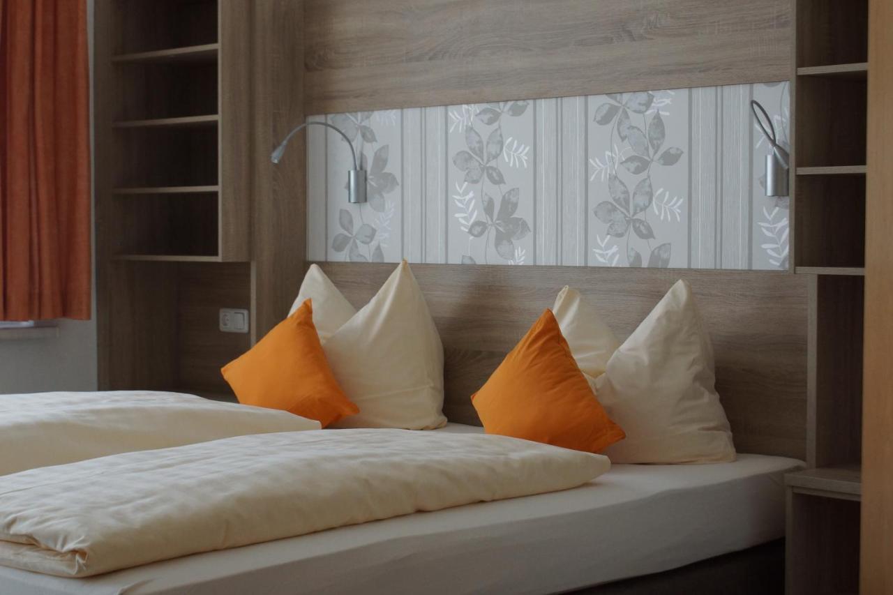 Landhaus Knoetel Лудвигслуст Екстериор снимка